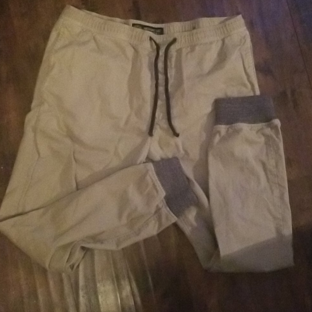 American eagle casual cargo pants